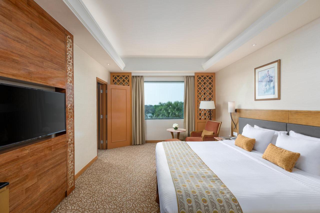 Sedona Hotel 5*