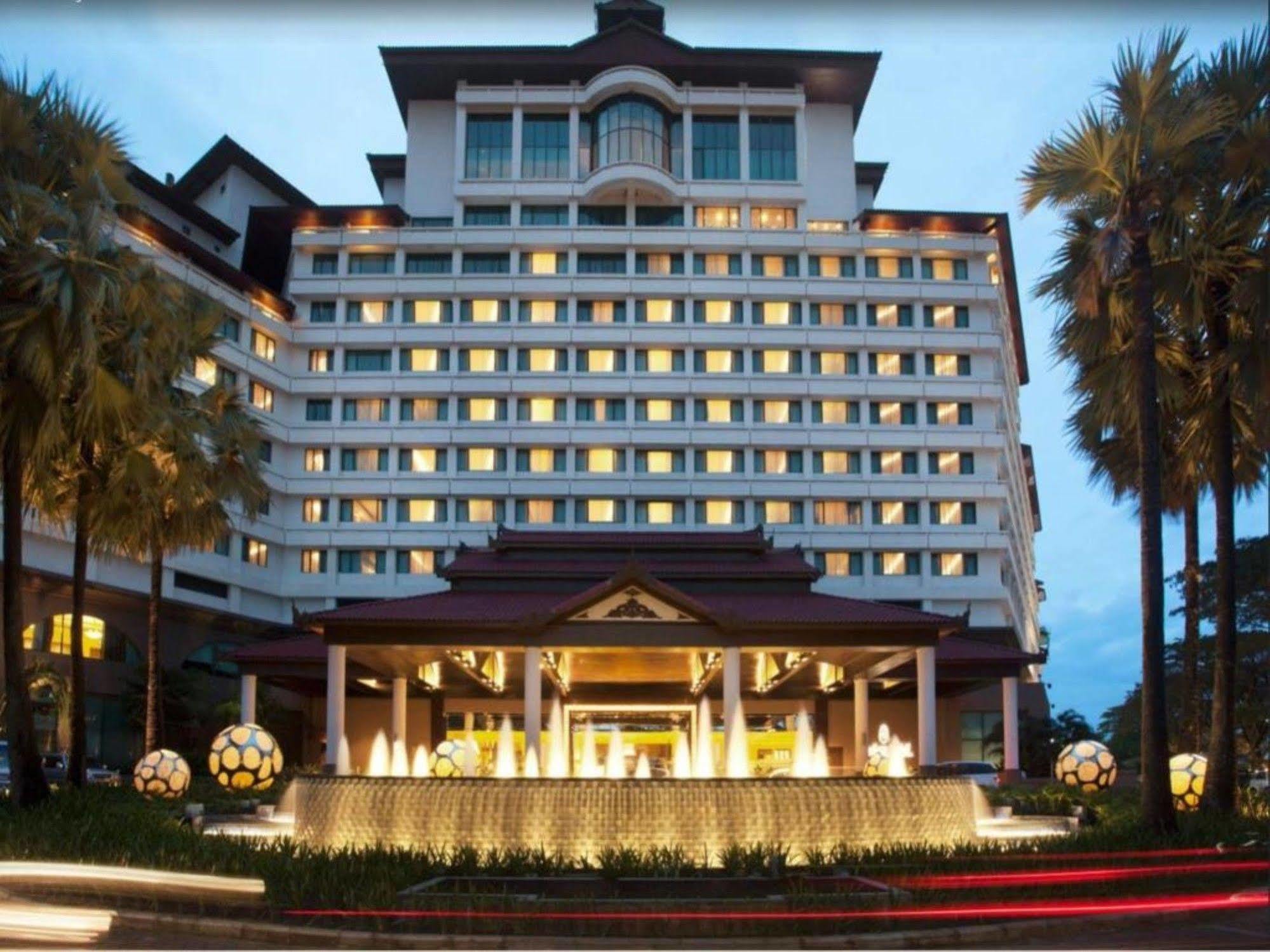 Sedona 5* Yangon